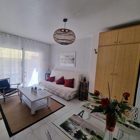 Lovely One Bedroom With Balcony Roses Exterior foto