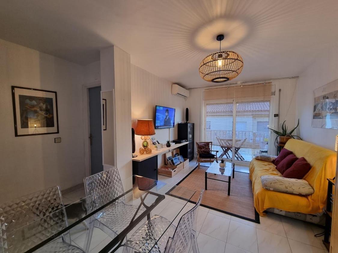 Lovely One Bedroom With Balcony Roses Exterior foto